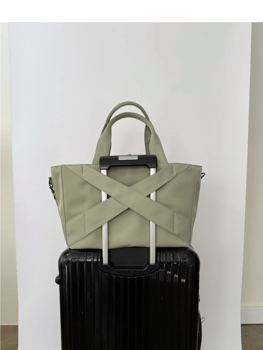 Murph & Murph Sage Large Daily Traveller Tote